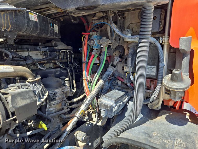 image for item DS3830 2016 Freightliner Cascadia 125 semi truck