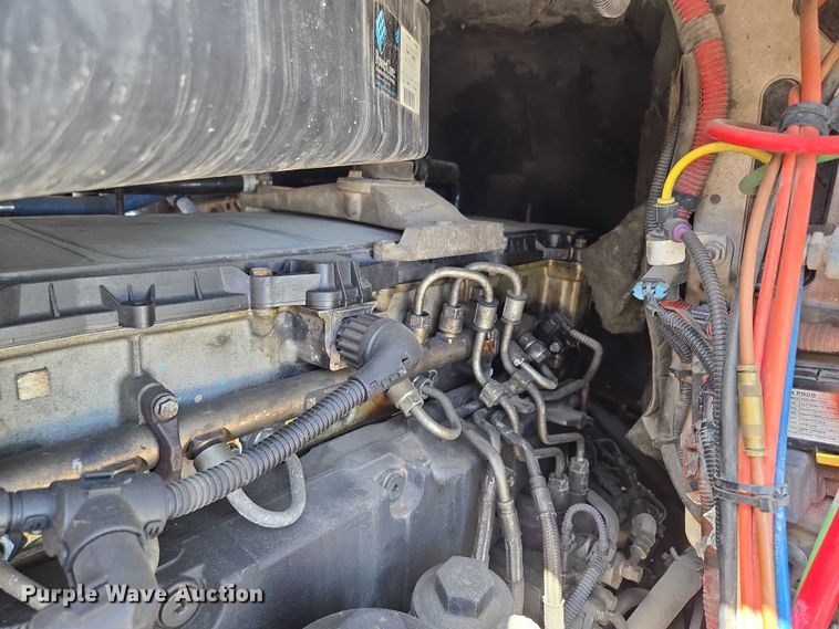 image for item DS3830 2016 Freightliner Cascadia 125 semi truck