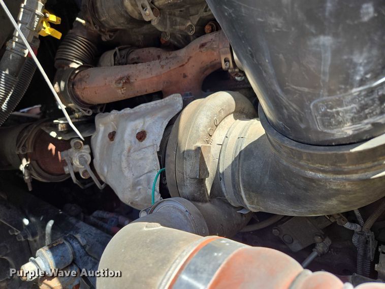 image for item DS3830 2016 Freightliner Cascadia 125 semi truck