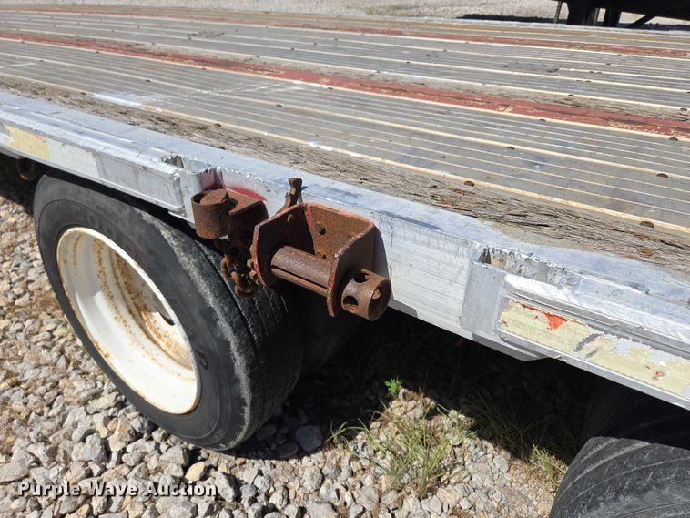 image for item DS3831 2005 Trail King IND., INC. TK80ACS-532 drop deck trailer