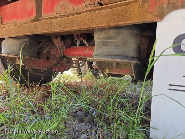 image for item DS3831 2005 Trail King IND., INC. TK80ACS-532 drop deck trailer