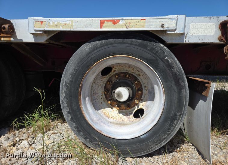 image for item DS3831 2005 Trail King IND., INC. TK80ACS-532 drop deck trailer