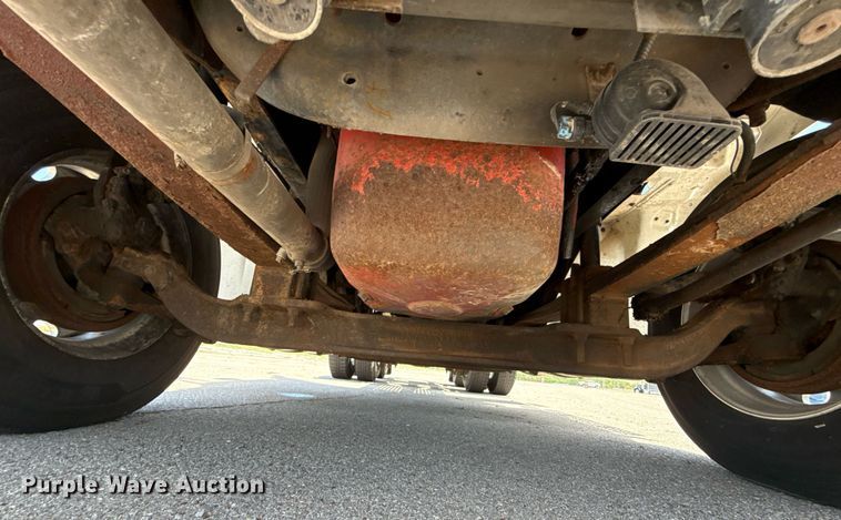 image for item DT6680 2006 International 9400I semi truck