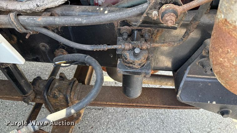 image for item DT6680 2006 International 9400I semi truck