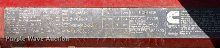 image for item DT6680 2006 International 9400I semi truck