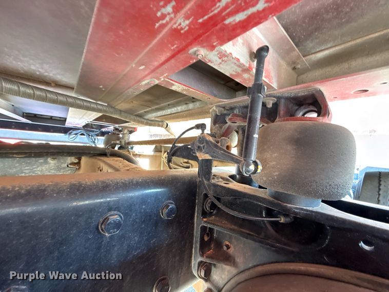 image for item DT6708 2020 Peterbilt 567 semi truck