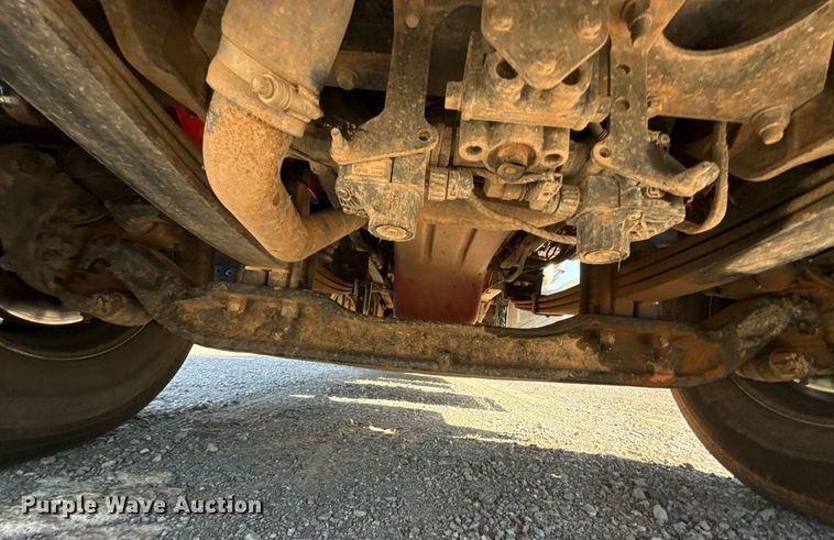 image for item DT6708 2020 Peterbilt 567 semi truck