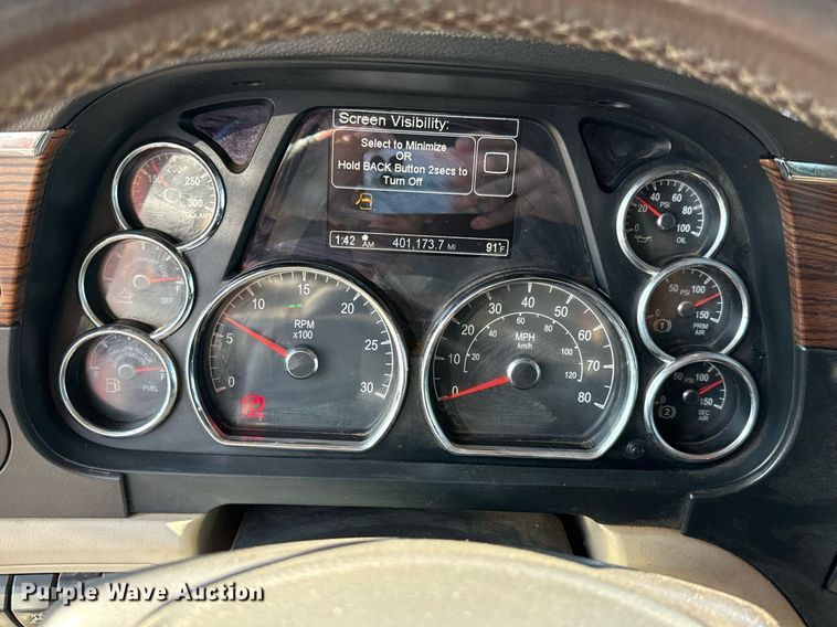 image for item DT6708 2020 Peterbilt 567 semi truck