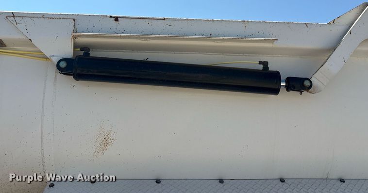 image for item DT6710 2017 Armor Lite SHD-32/42 end dump trailer