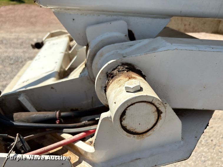 image for item DT6710 2017 Armor Lite SHD-32/42 end dump trailer