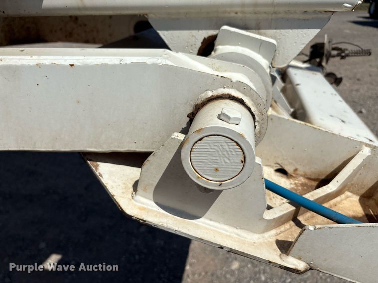 image for item DT6710 2017 Armor Lite SHD-32/42 end dump trailer