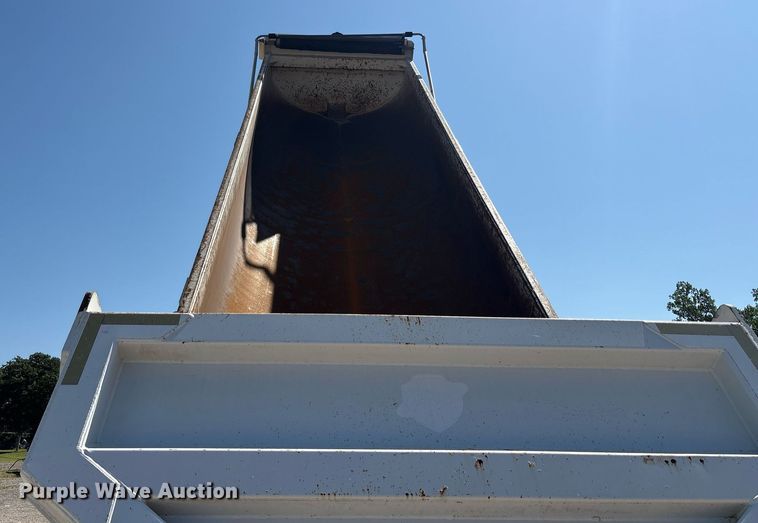 image for item DT6710 2017 Armor Lite SHD-32/42 end dump trailer