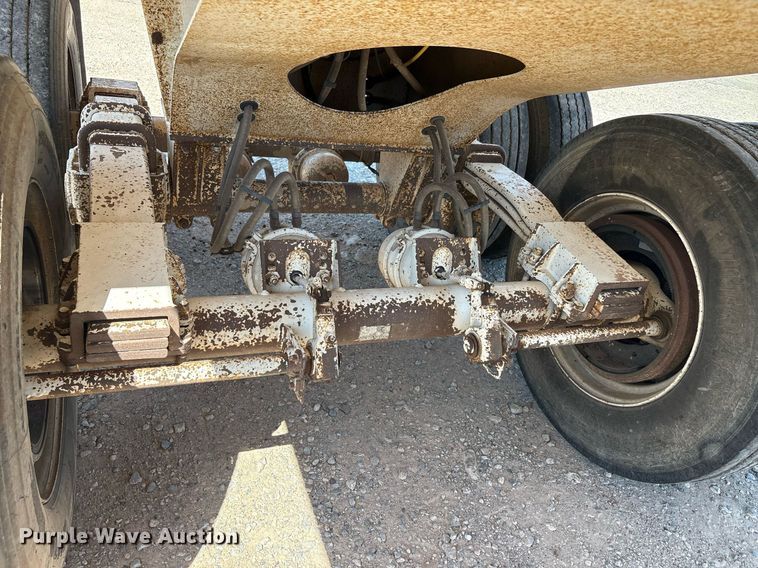 image for item DT6710 2017 Armor Lite SHD-32/42 end dump trailer