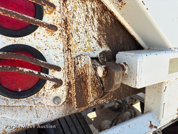 image for item DT6710 2017 Armor Lite SHD-32/42 end dump trailer