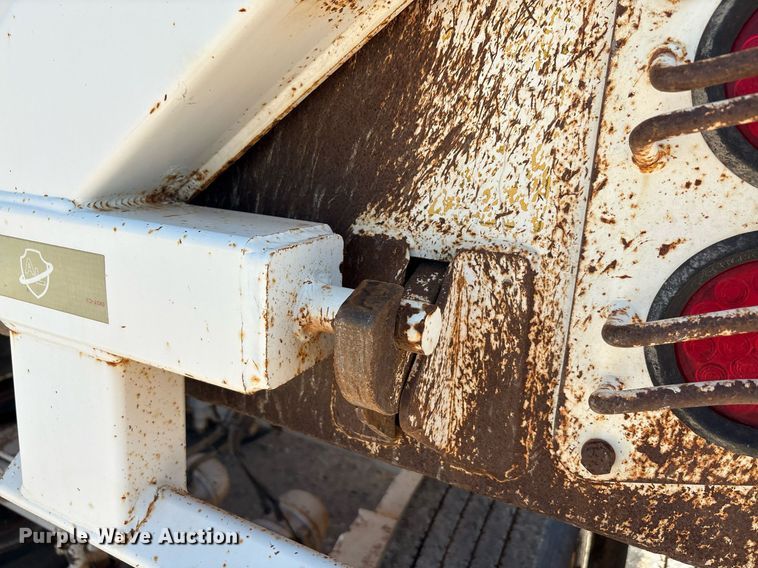 image for item DT6710 2017 Armor Lite SHD-32/42 end dump trailer