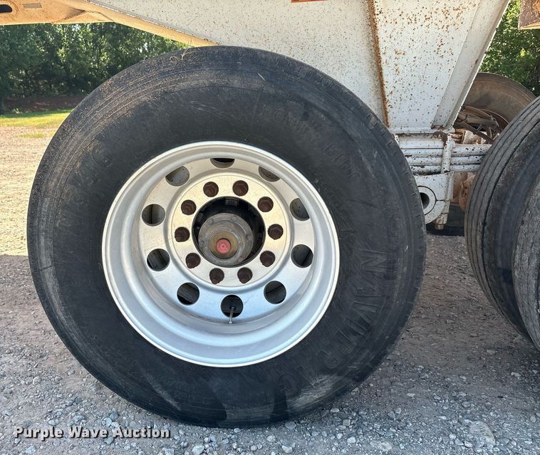 image for item DT6710 2017 Armor Lite SHD-32/42 end dump trailer