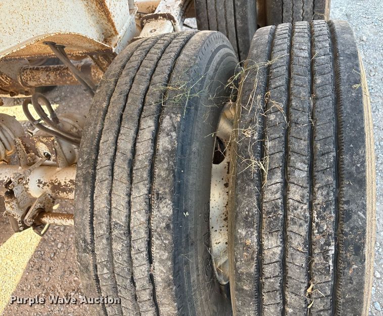 image for item DT6710 2017 Armor Lite SHD-32/42 end dump trailer