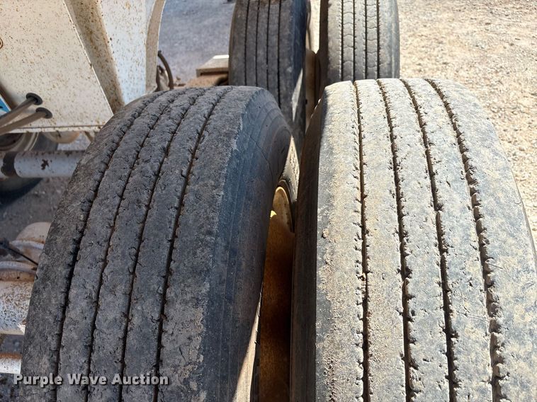 image for item DT6710 2017 Armor Lite SHD-32/42 end dump trailer