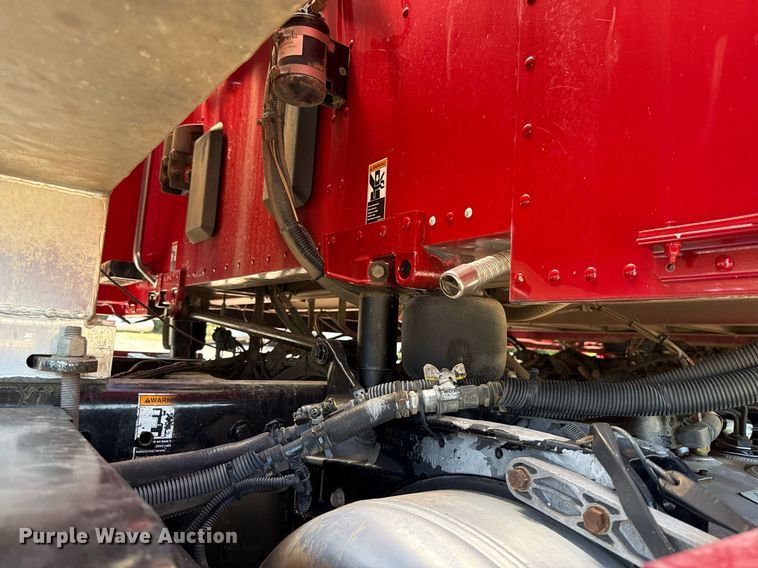 image for item DT6711 2017 Peterbilt 579 semi truck