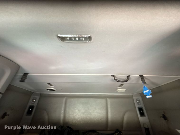 image for item DT6711 2017 Peterbilt 579 semi truck