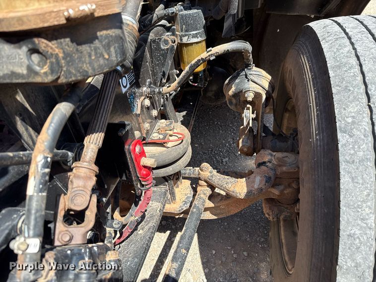 image for item DT6711 2017 Peterbilt 579 semi truck