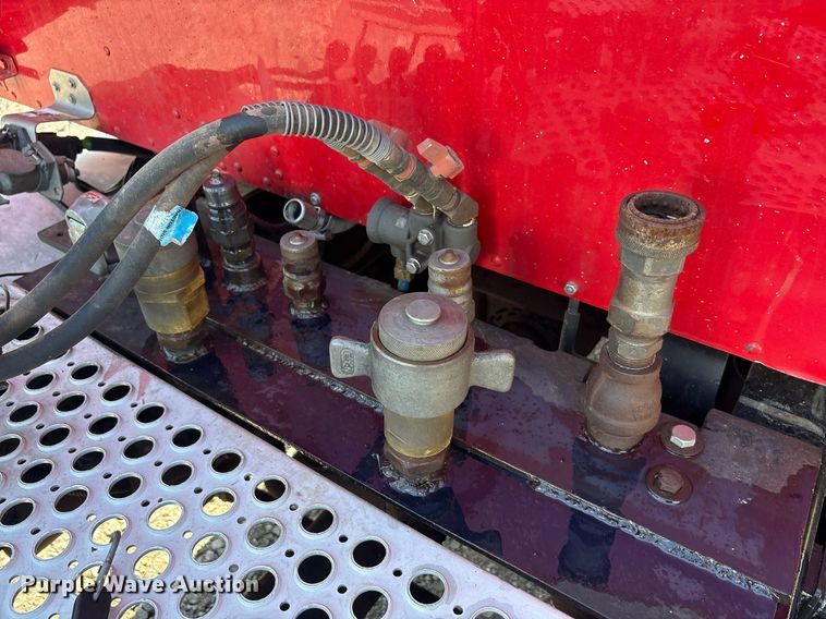 image for item DT6712 2014 Kenworth T660 semi truck