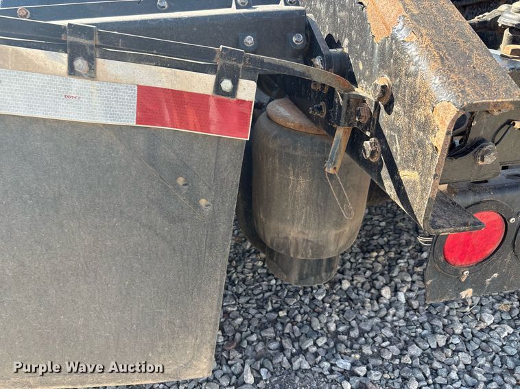 image for item DT6712 2014 Kenworth T660 semi truck