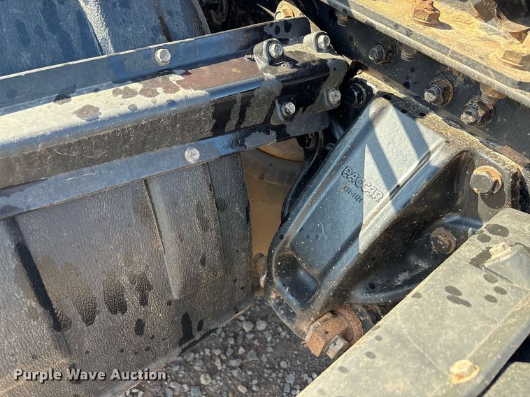 image for item DT6712 2014 Kenworth T660 semi truck