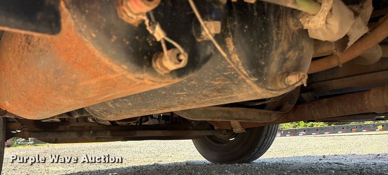 image for item DT6712 2014 Kenworth T660 semi truck