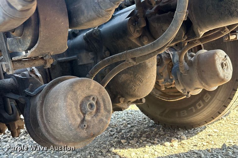 image for item DT6712 2014 Kenworth T660 semi truck