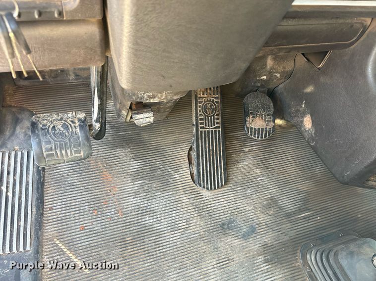 image for item DT6712 2014 Kenworth T660 semi truck