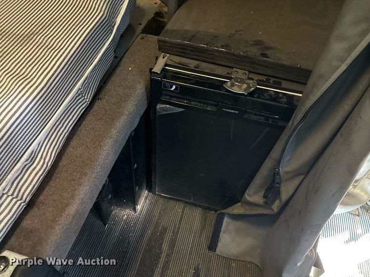 image for item DT6712 2014 Kenworth T660 semi truck