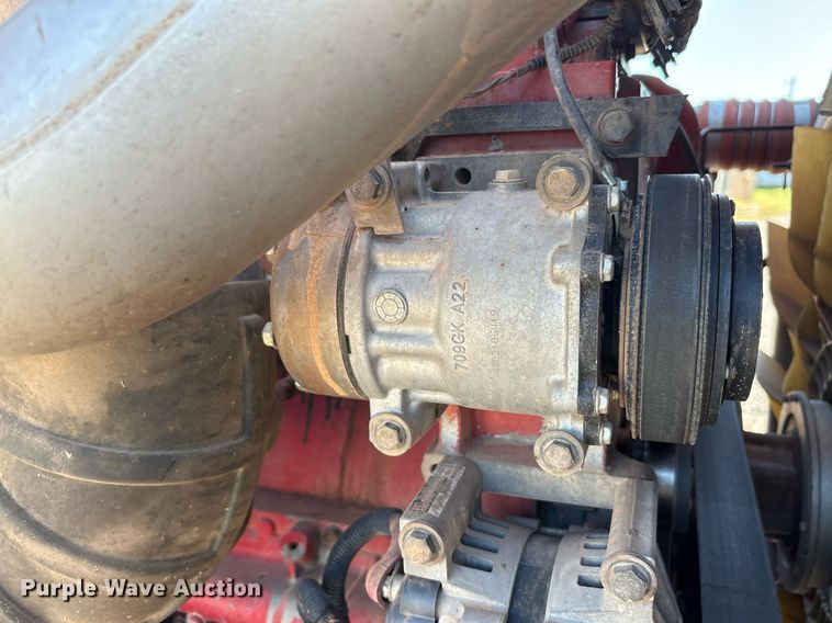 image for item DT6712 2014 Kenworth T660 semi truck