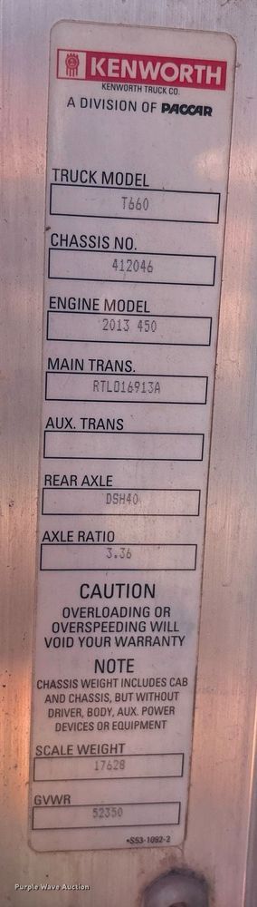 image for item DT6712 2014 Kenworth T660 semi truck