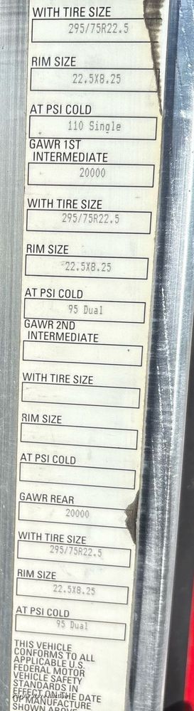 image for item DT6712 2014 Kenworth T660 semi truck