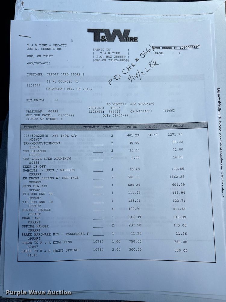 image for item DT6712 2014 Kenworth T660 semi truck