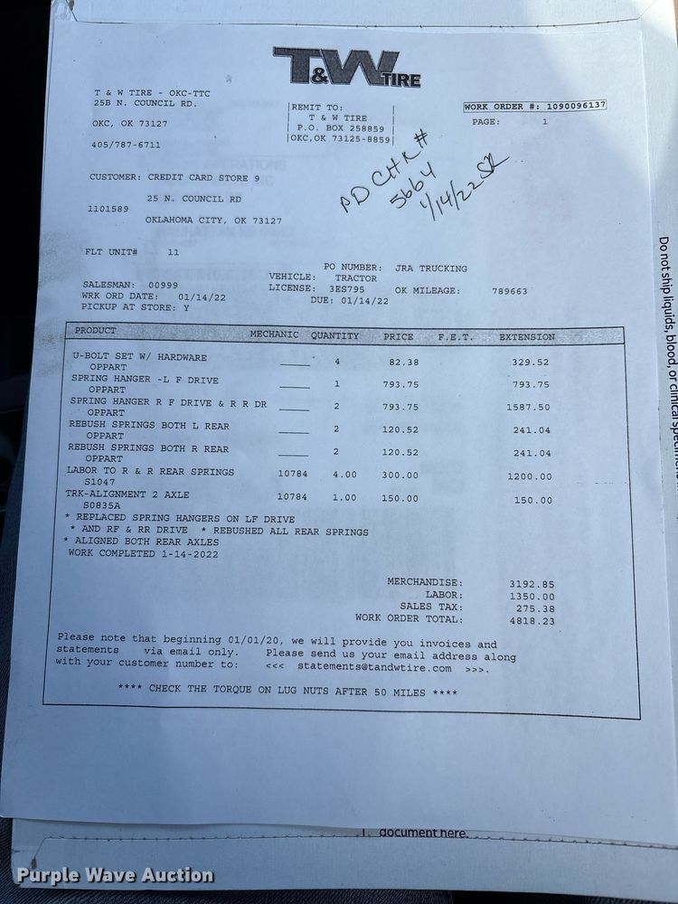 image for item DT6712 2014 Kenworth T660 semi truck
