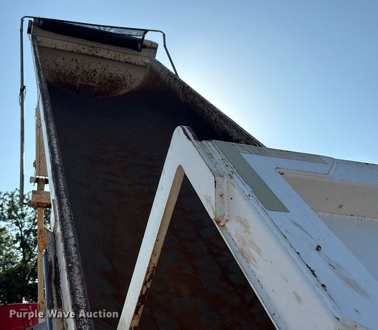 image for item DT6713 2017 Armor Lite SHD-32/42 end dump trailer