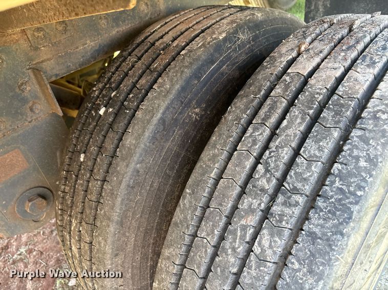 image for item DT6714 2012 Timpte Supper Hopper grain trailer