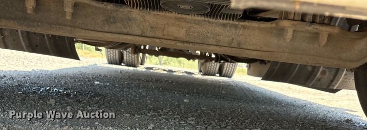 image for item DT6715 2020 Kenworth T680 semi truck