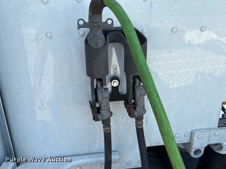 image for item DT6715 2020 Kenworth T680 semi truck