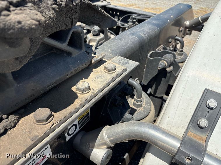 image for item DT6715 2020 Kenworth T680 semi truck