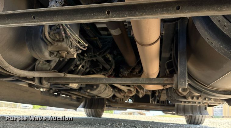 image for item DT6715 2020 Kenworth T680 semi truck