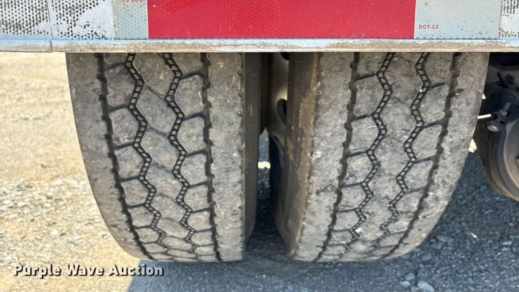 image for item DT6715 2020 Kenworth T680 semi truck