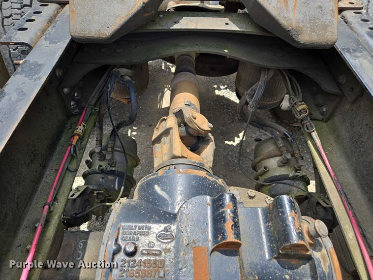 image for item DU7943 2014 Mack CXU613 semi truck