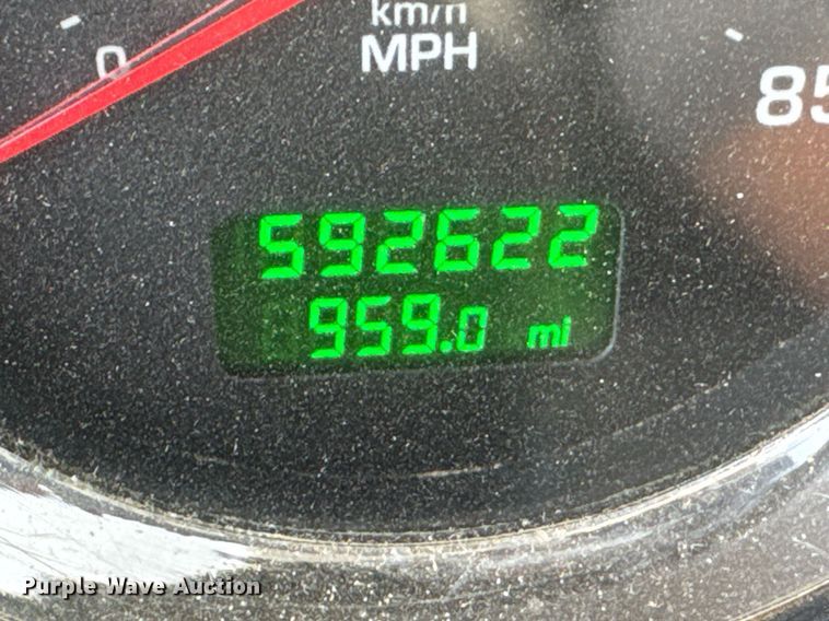 image for item DU9364 2013 Kenworth T660 semi truck