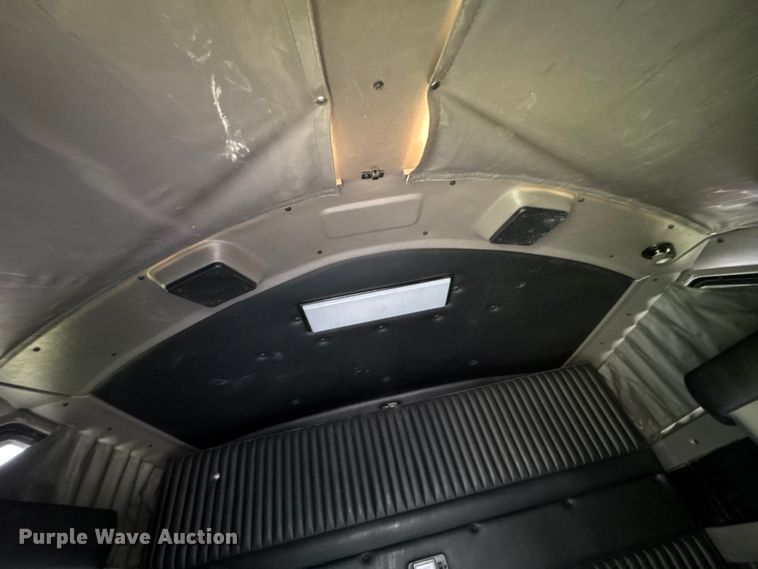 image for item DU9364 2013 Kenworth T660 semi truck