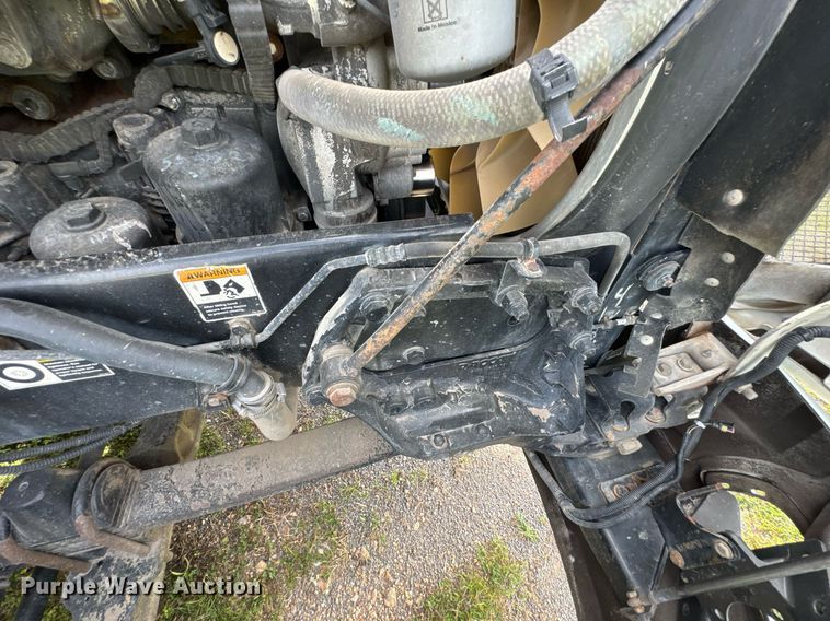 image for item DU9364 2013 Kenworth T660 semi truck