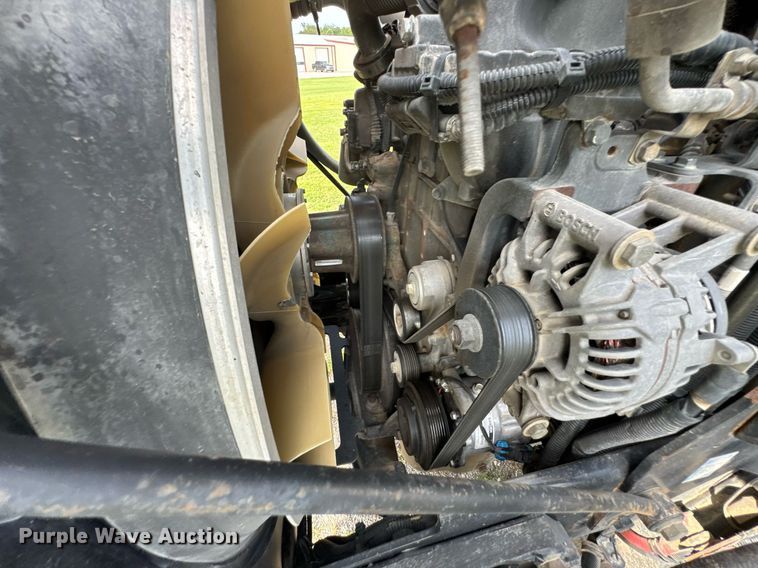 image for item DU9364 2013 Kenworth T660 semi truck