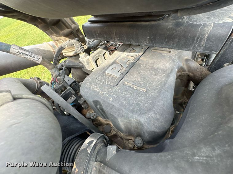 image for item DU9364 2013 Kenworth T660 semi truck